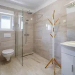 Schoenes Haus In Mit Privatem Parkplatz By Interhome Pinezići